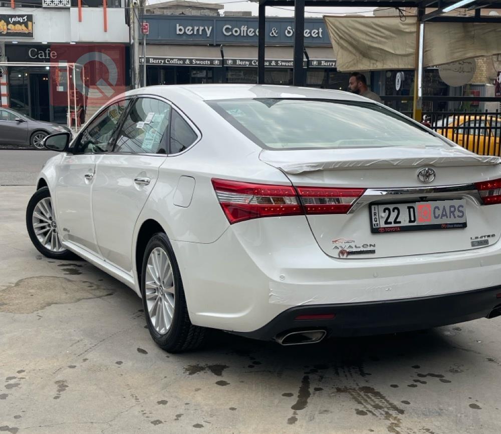 تۆیۆتا ئەڤەلۆن